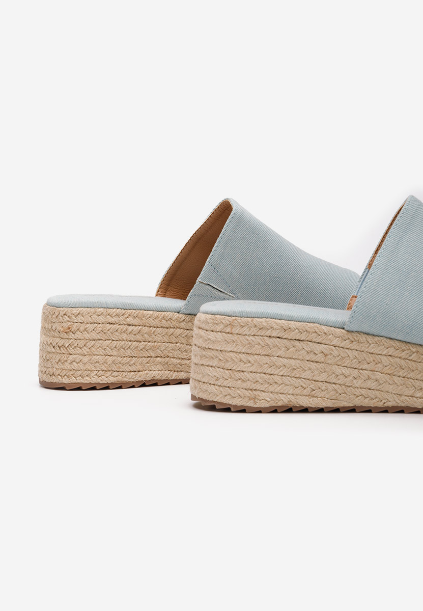 Niebieski klapki na platformie Sitema