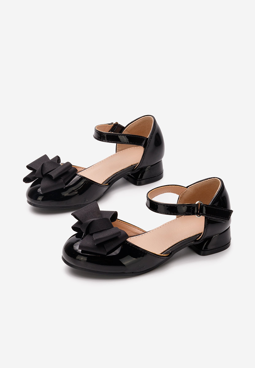 Czarne półbuty dziewczęce Roshana