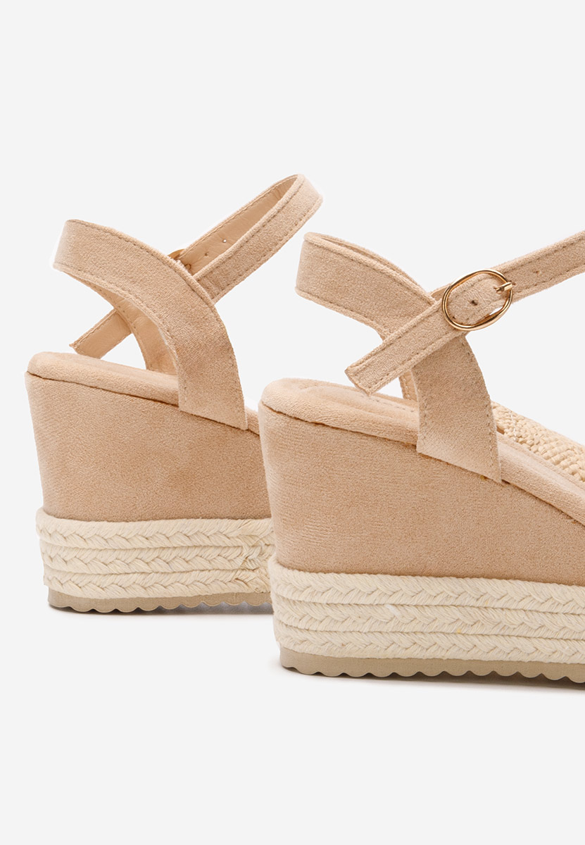 Beżowe sandały na koturnie Miliana