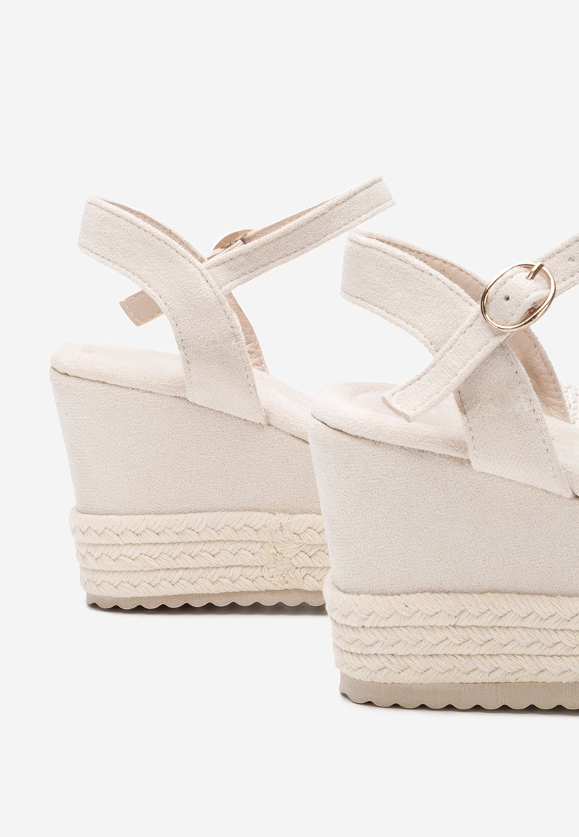 Białe sandały na koturnie Miliana