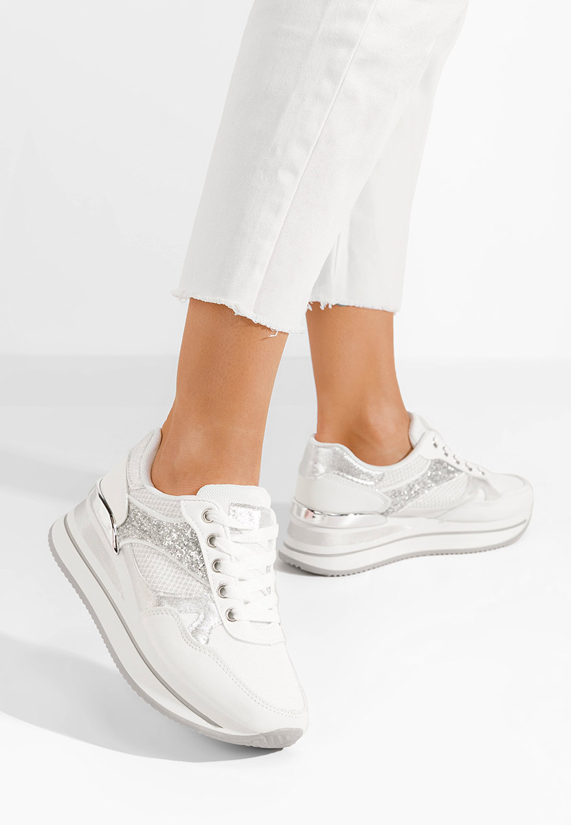 Białe sneakersy na platformie Camora