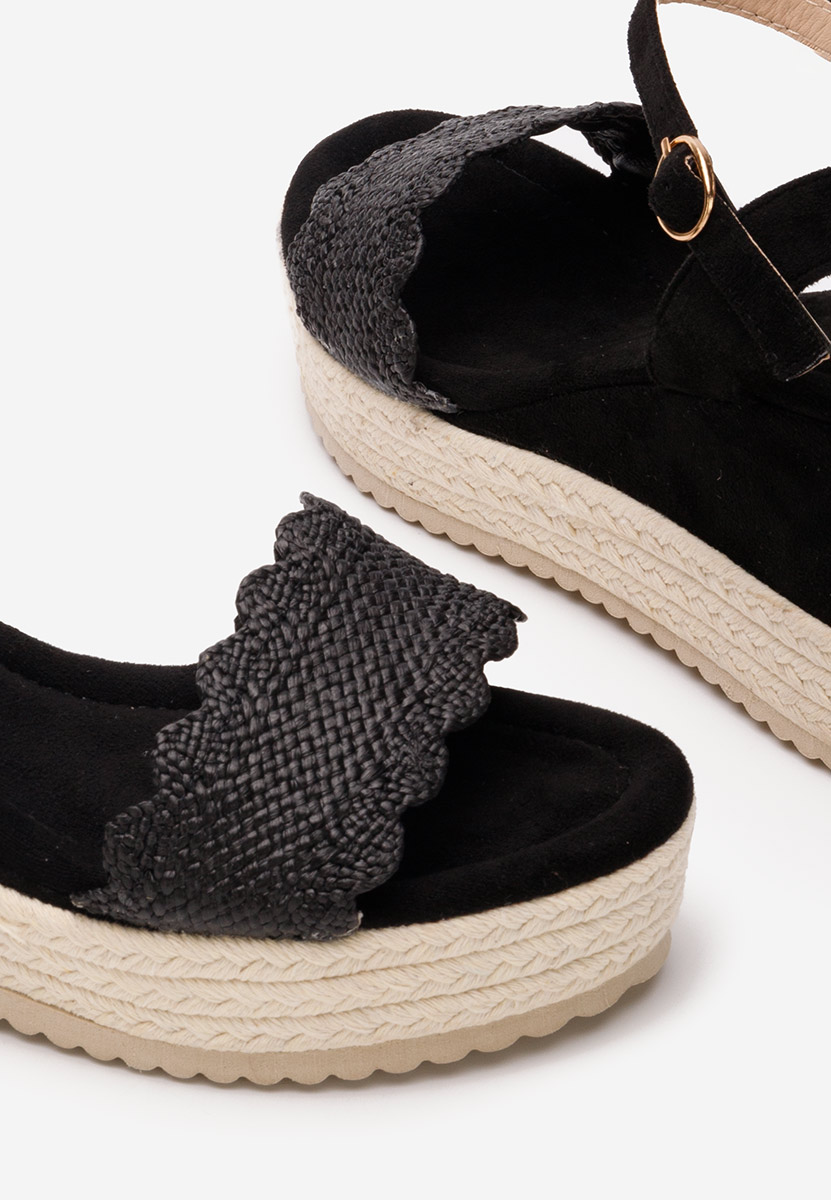 Czarne sandały na koturnie Miliana