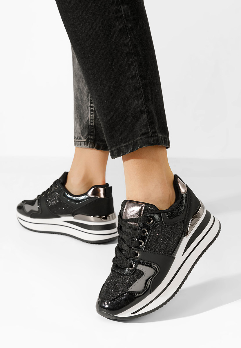 Czarne sneakersy na platformie Daisie