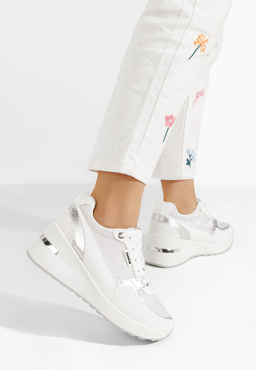 Białe sneakersy na koturnie Zaneta