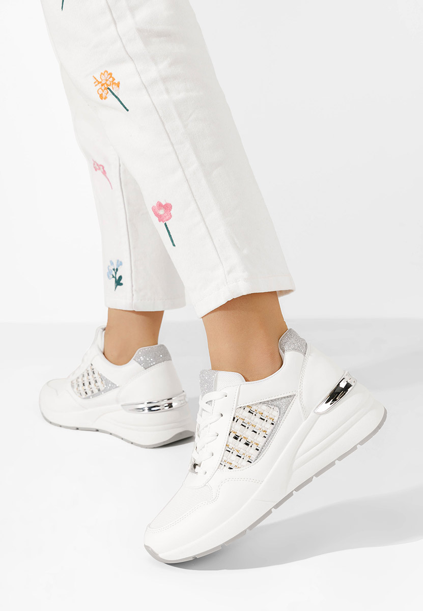 Białe sneakersy na koturnie Brynda