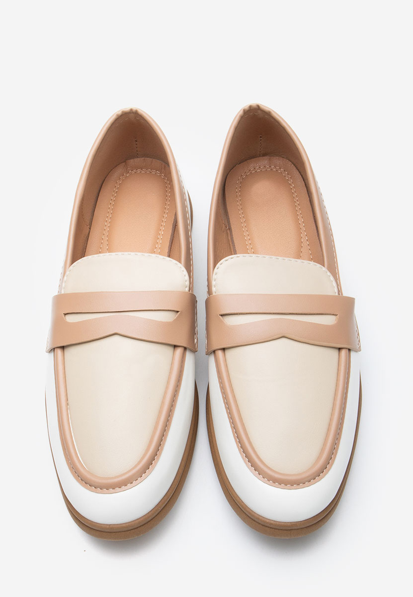 Białe loafers damskie Sedona