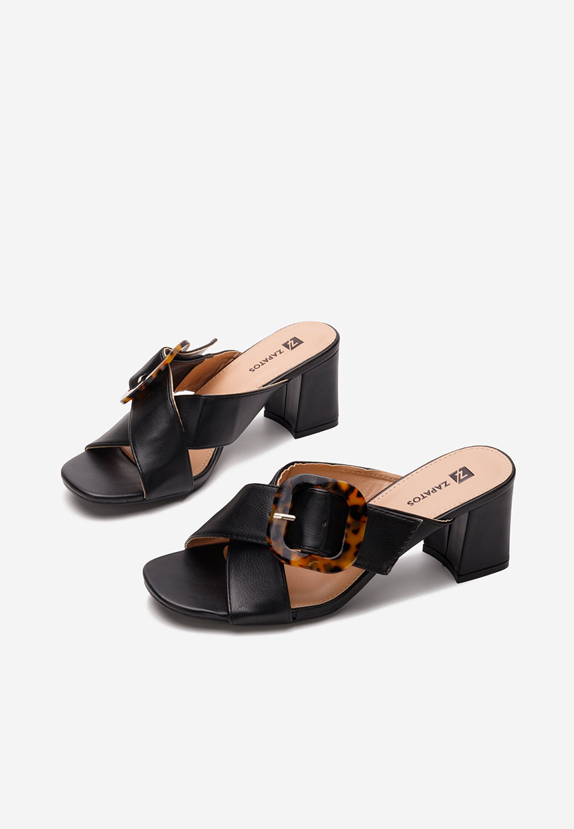 Czarne klapki na obcasie Berieda