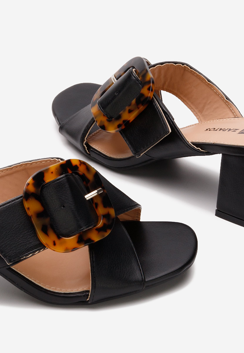 Czarne klapki na obcasie Berieda