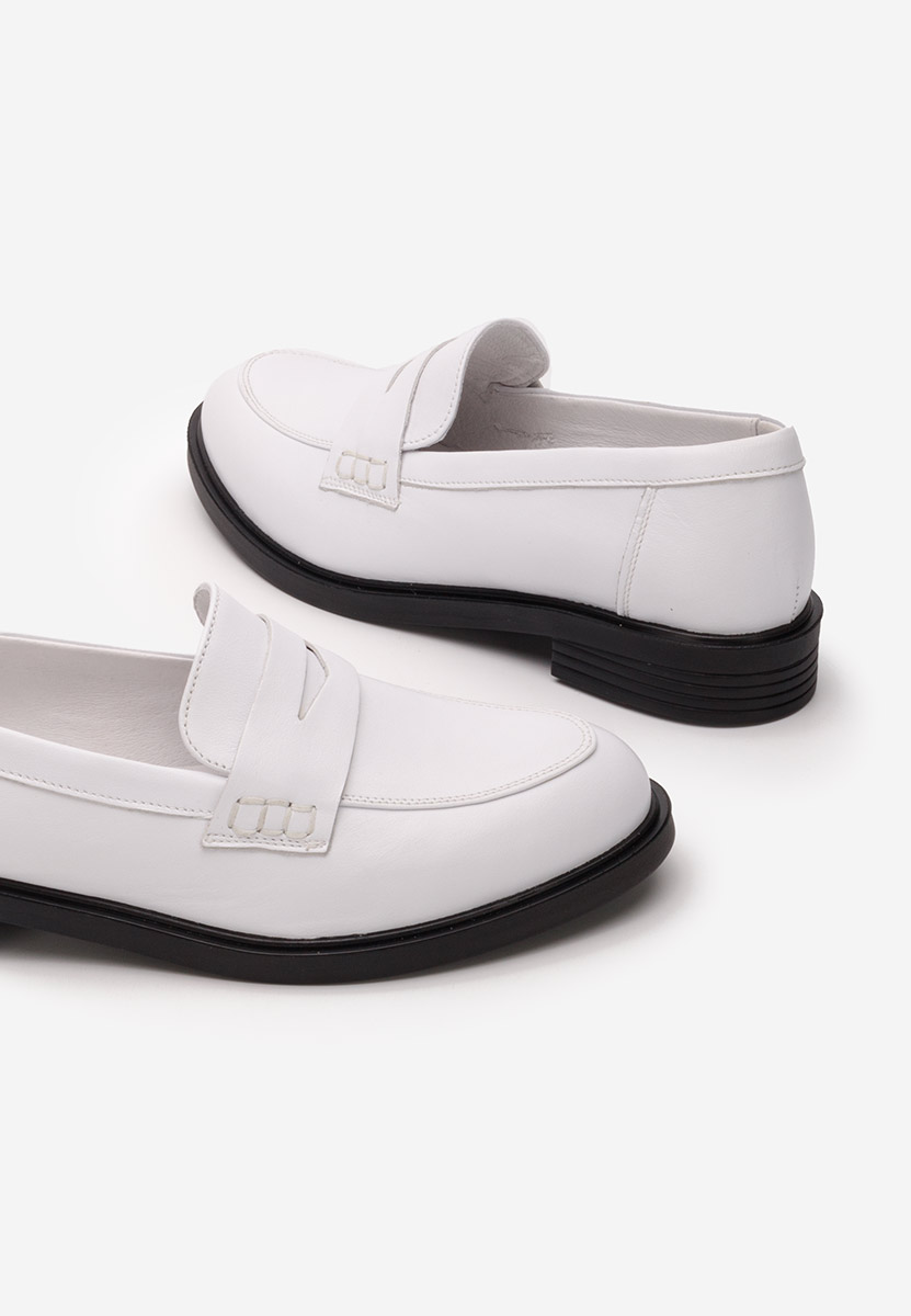 Białe loafers damskie Zalaya