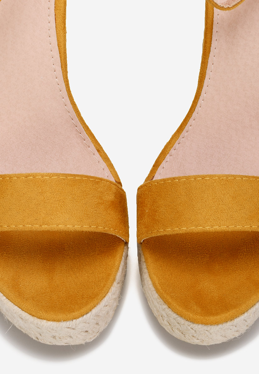 Żółte espadryle na koturnie Dajana