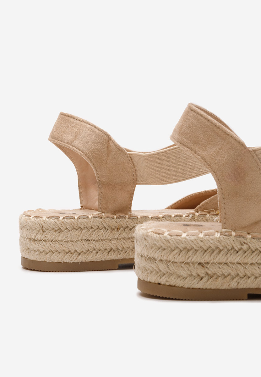 Beżowe espadryle na koturnie Nola