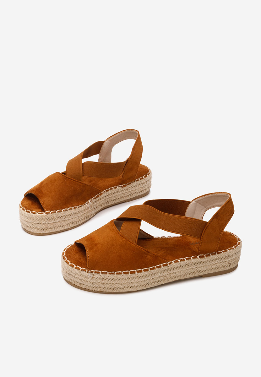 Brązowe espadryle na koturnie Nola