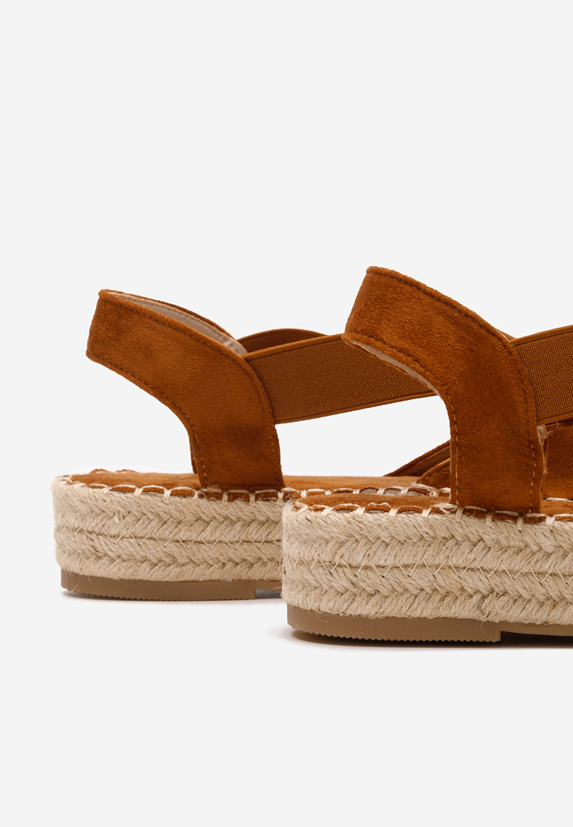 Brązowe espadryle na koturnie Nola