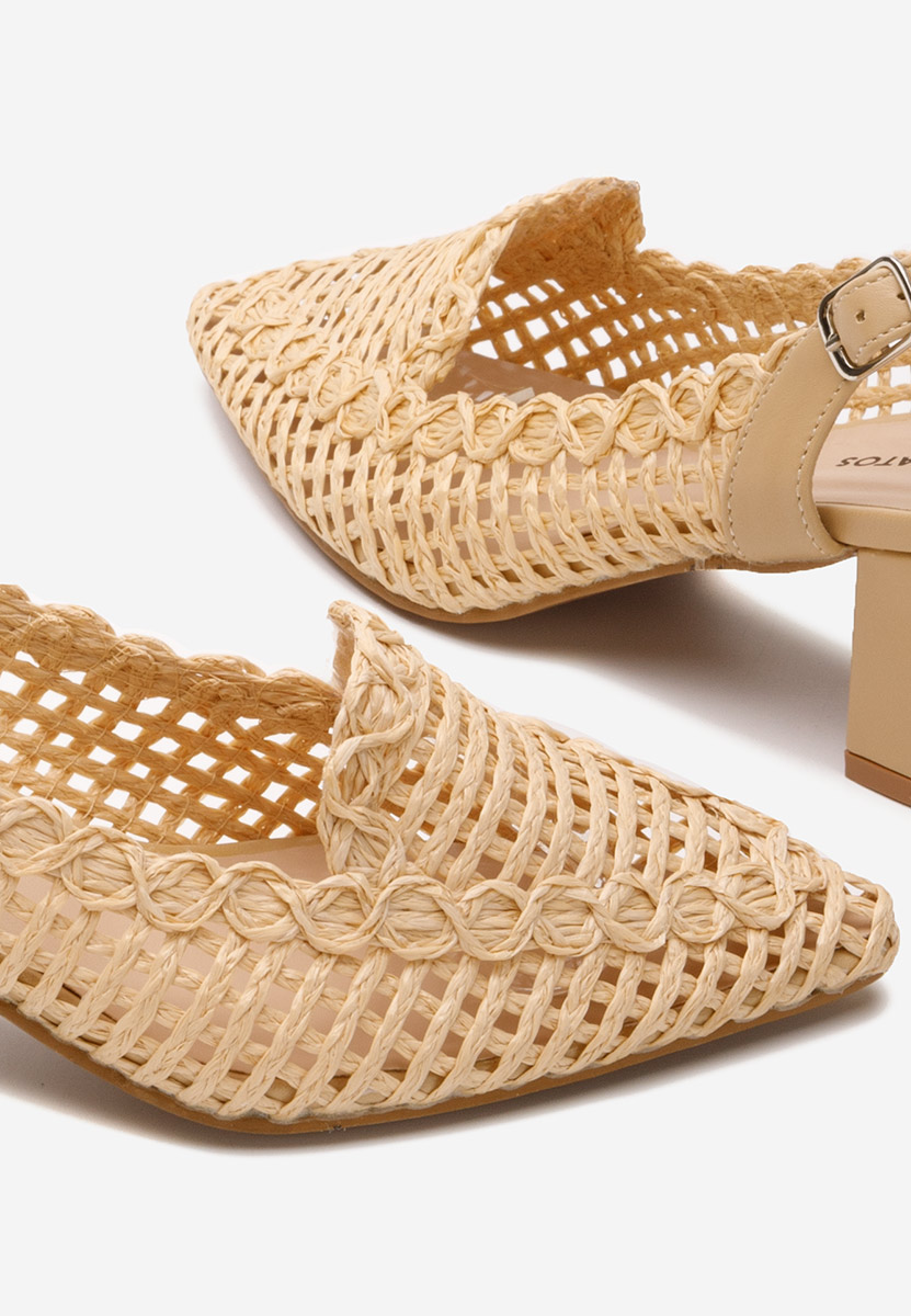 Beżowe czółenka bez pięt Tosena