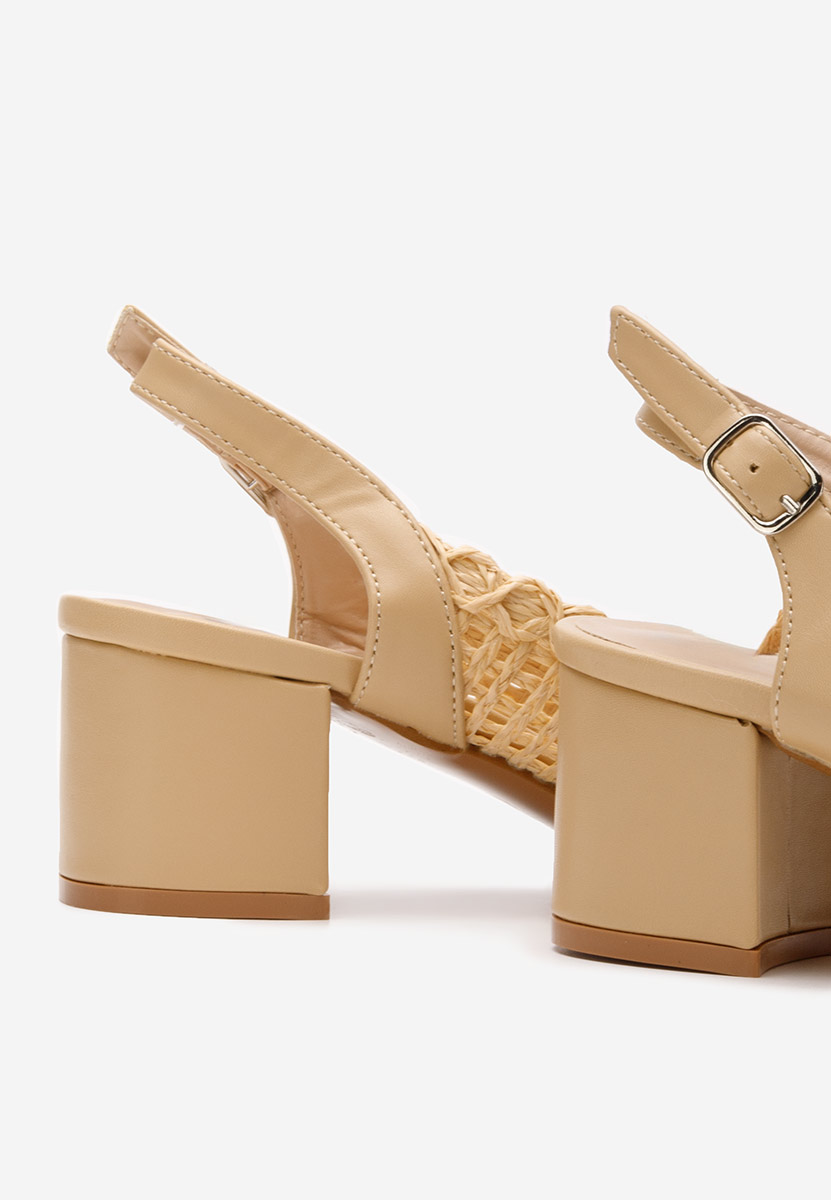 Beżowe czółenka bez pięt Tosena