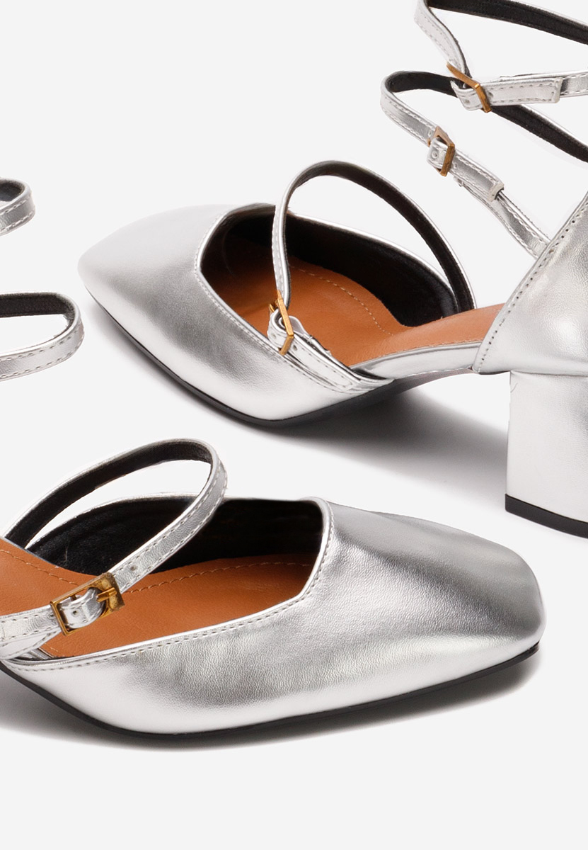  czółenka na słupku Demara V2