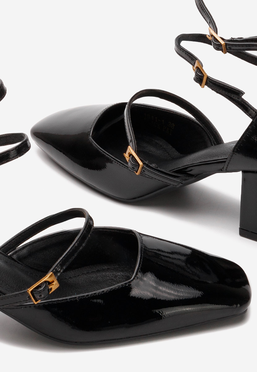 Czarne czółenka na słupku Demara V3