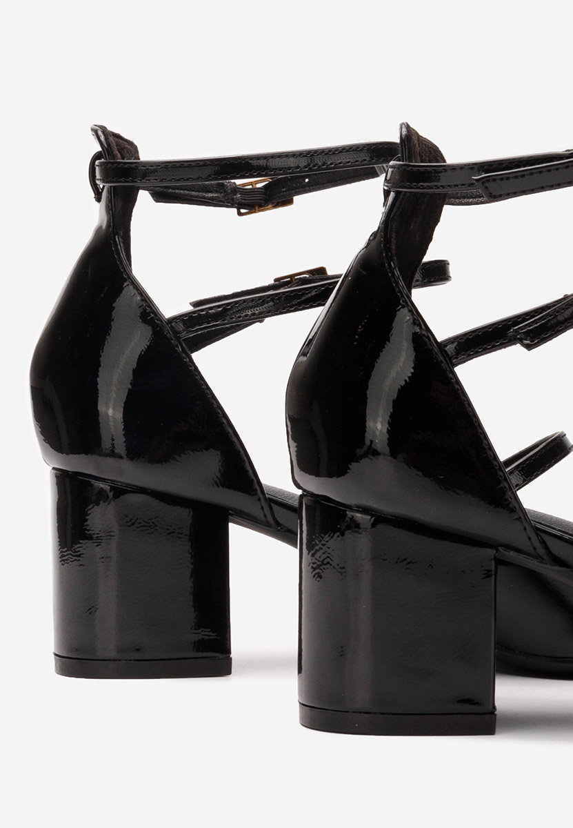 Czarne czółenka na słupku Demara V3