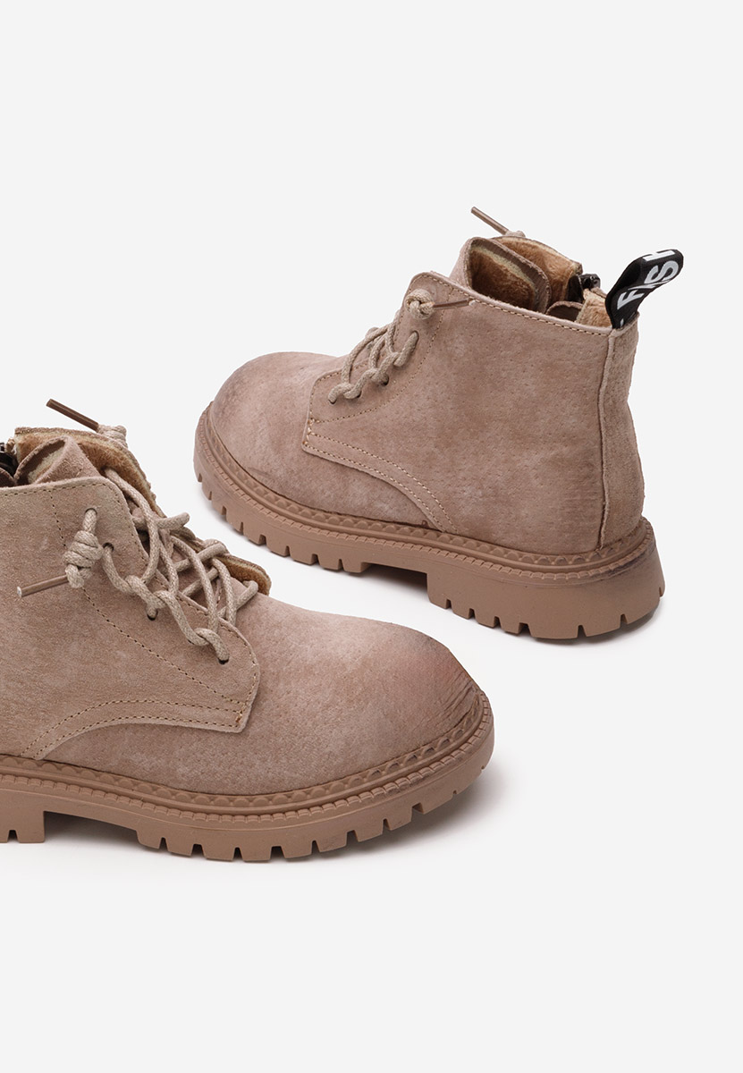 Szare botki dzieci Amoria