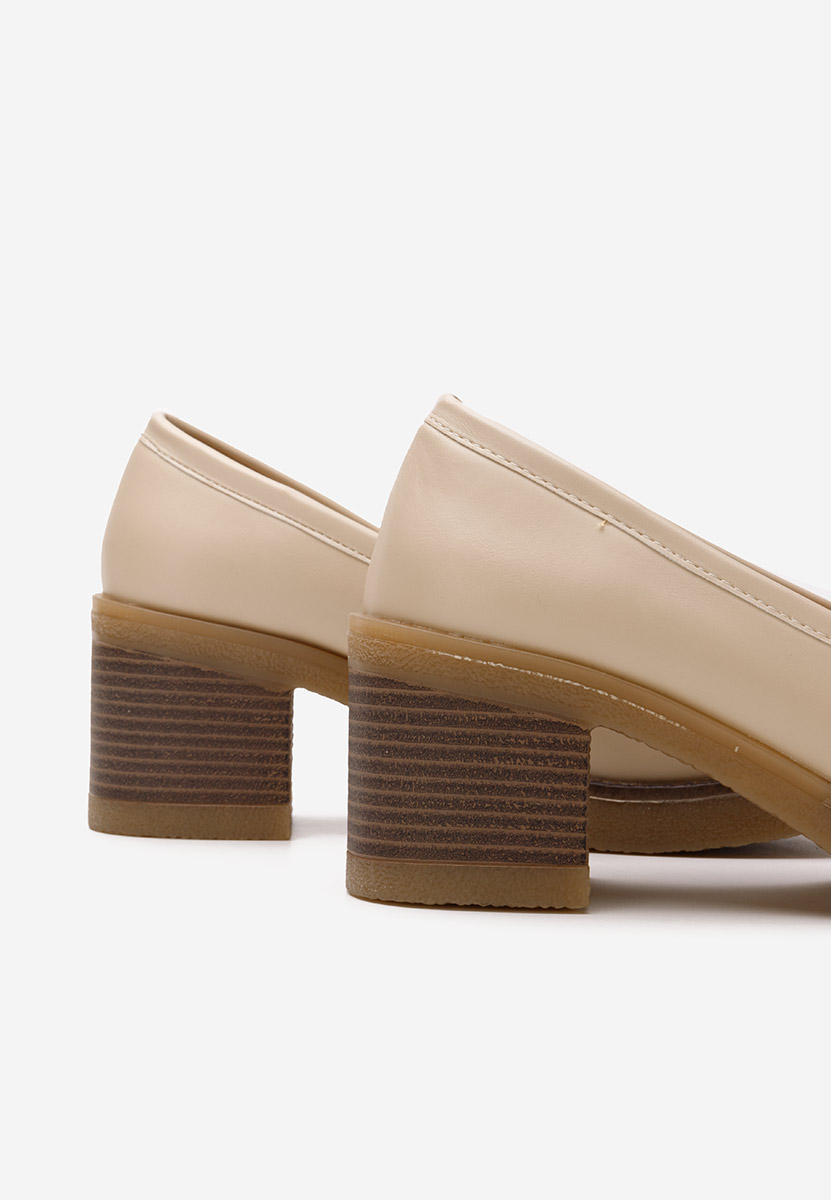Beżowe mokasyny na słupku Pheona