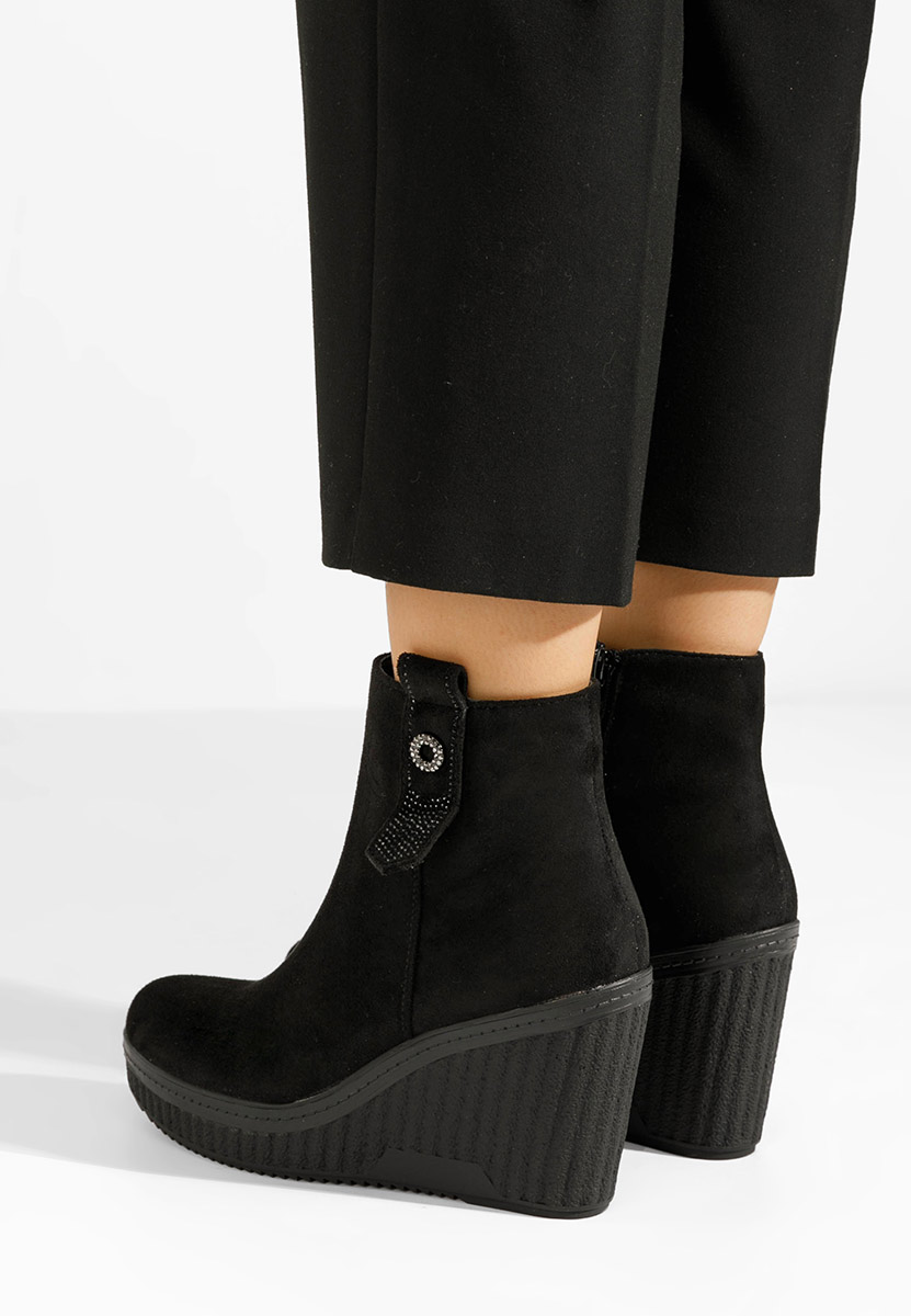 Czarne botki na platformie Charlet