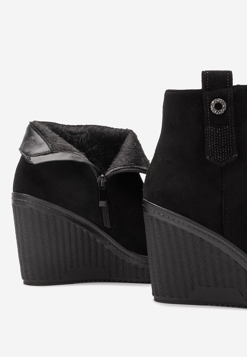 Czarne botki na platformie Charlet