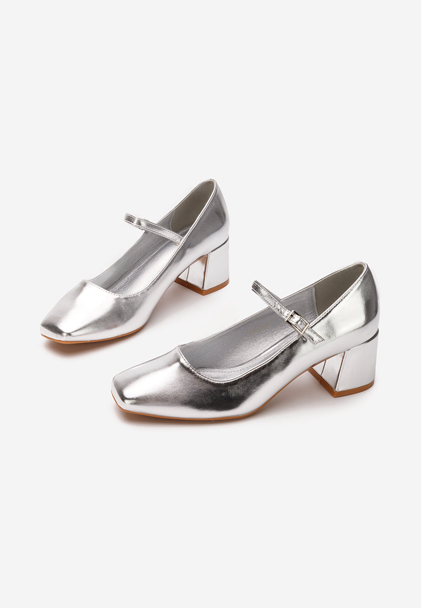 Srebrne czółenka na słupku Erosa V3