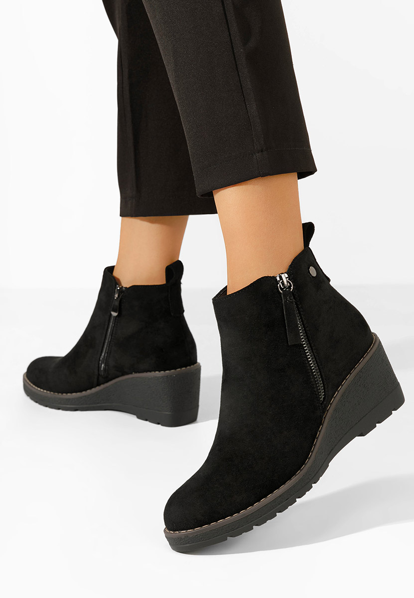 Czarne botki na koturnie Ellen