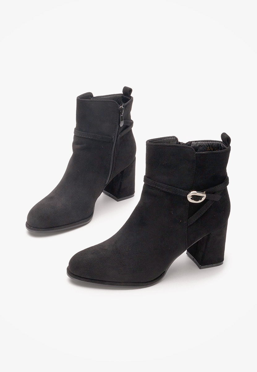 Czarne botki na słupku Cherri Czarne botki na słupku Cherri