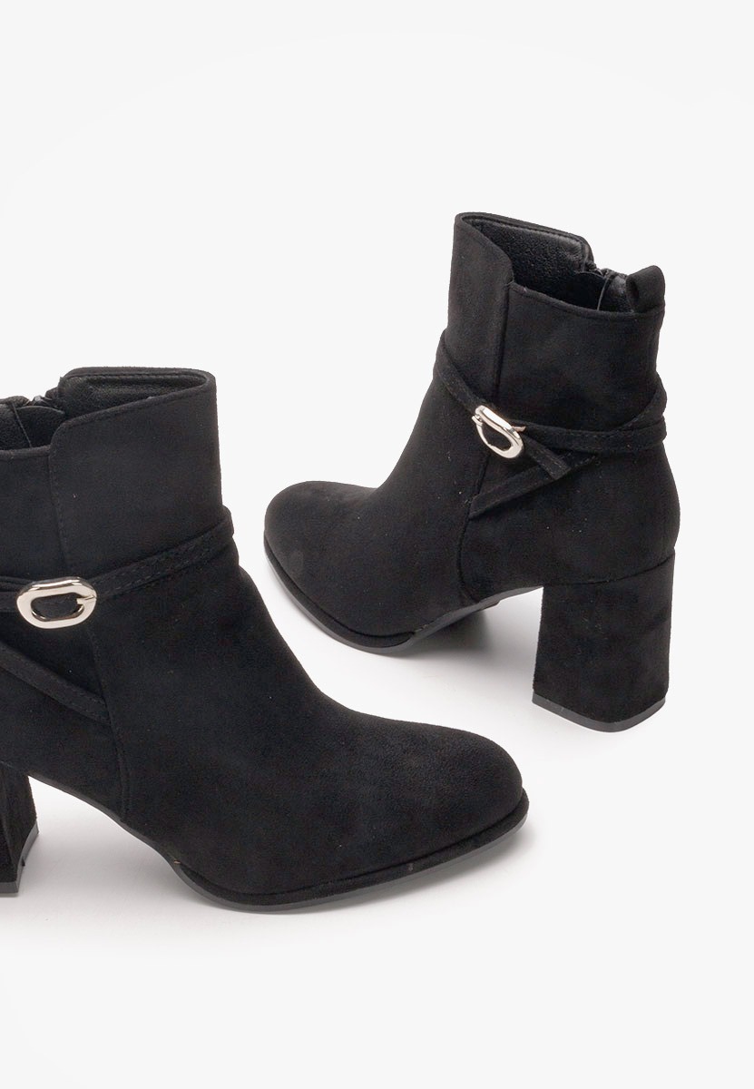 Czarne botki na słupku Cherri Czarne botki na słupku Cherri