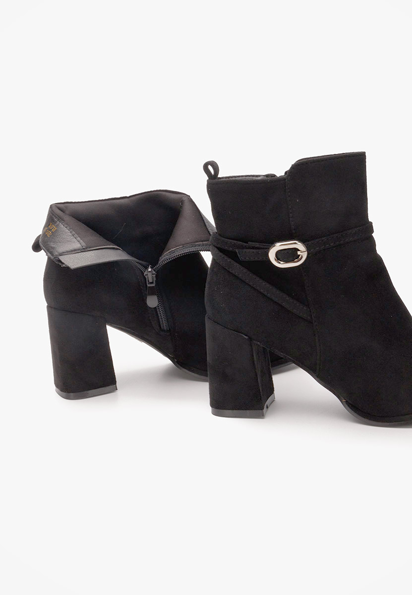 Czarne botki na słupku Cherri Czarne botki na słupku Cherri