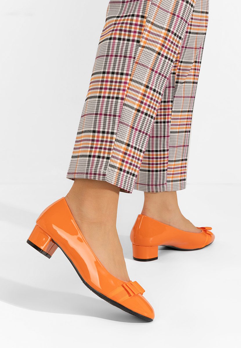 Pomarańczowe czółenka na niskim obcasie Jacki V4