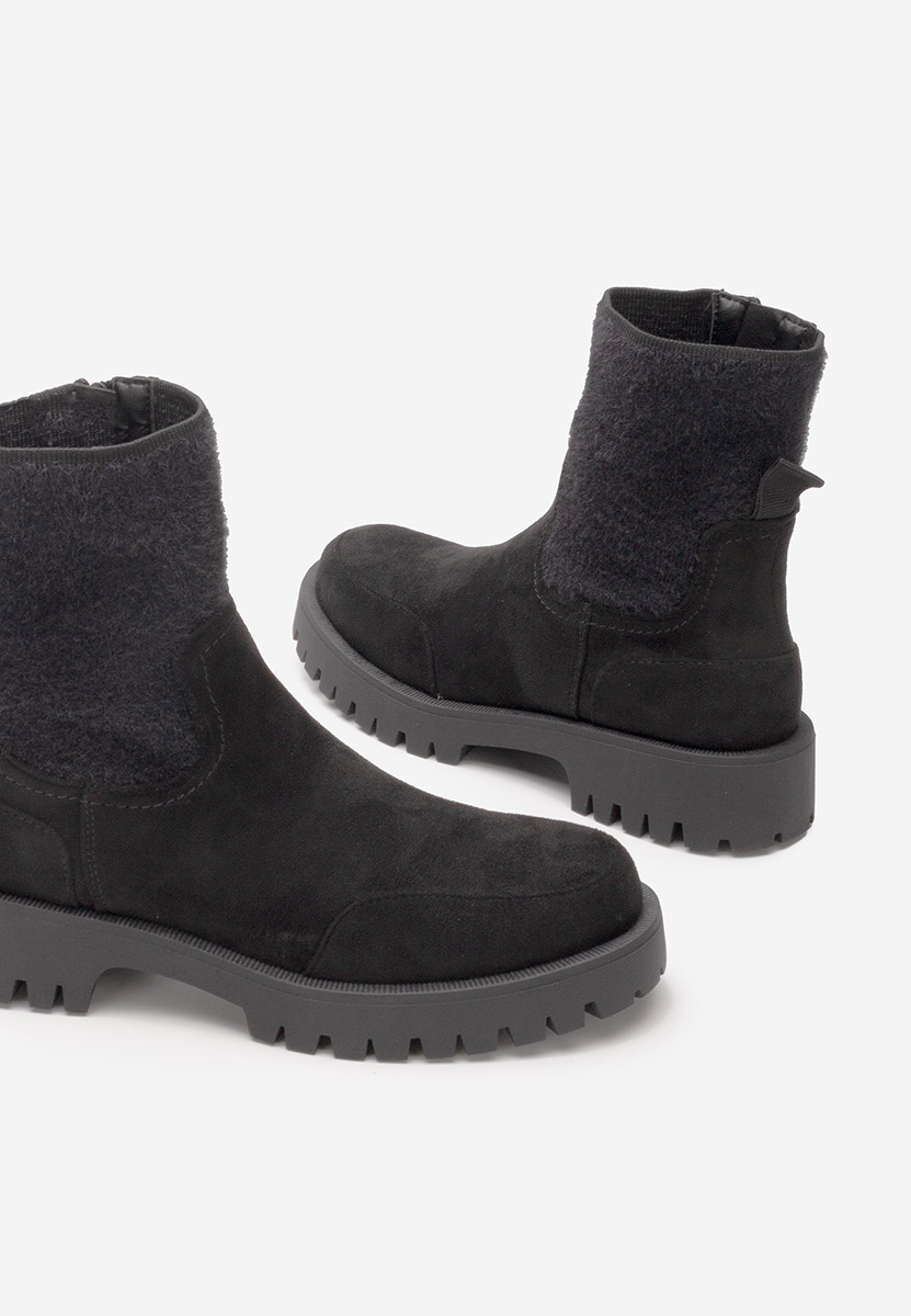 Czarne botki płaskie Lamya