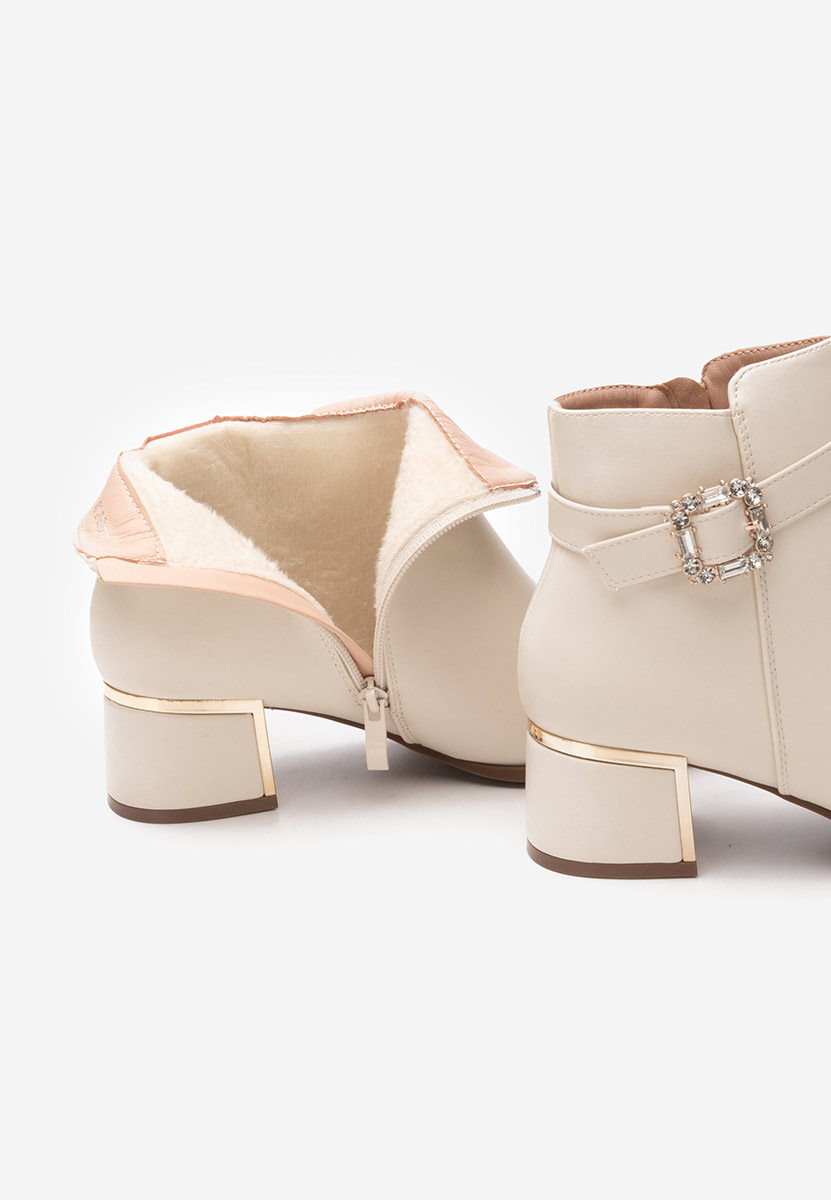 Beżowe botki na słupku Freina V2