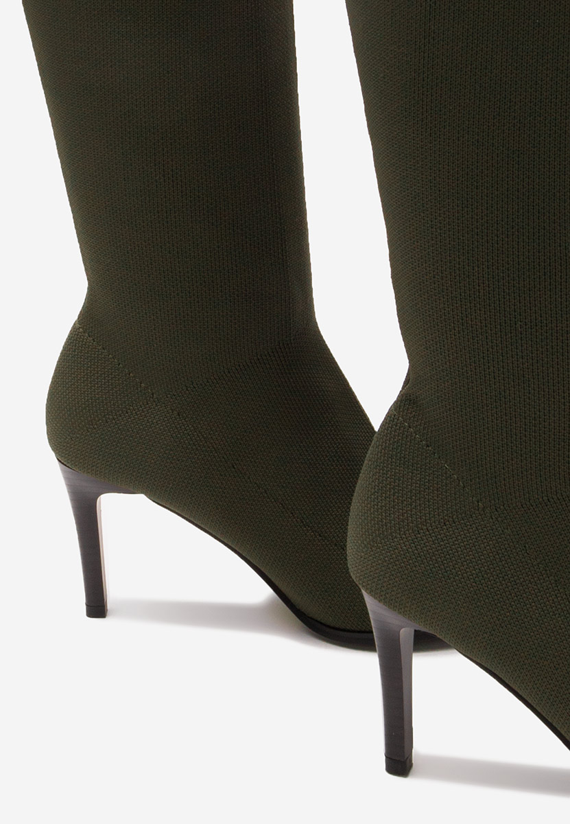 Zielone kozaki na szpilce Avibria