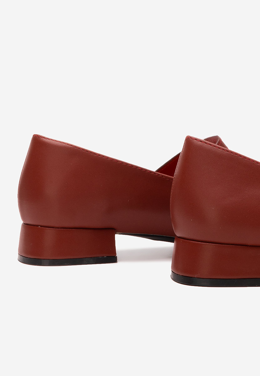 Czerwone czółenka na niskim obcasie Jenelle