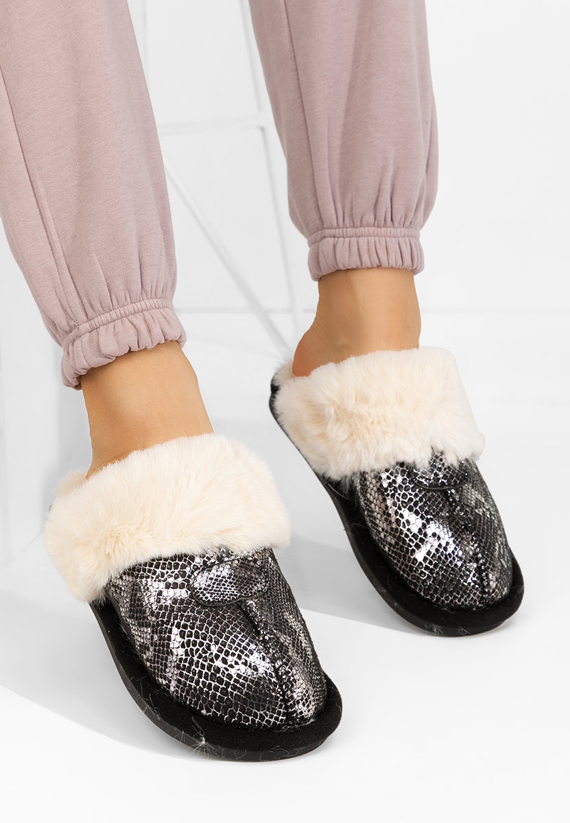 Czarne kapcie z futerkiem Ashely