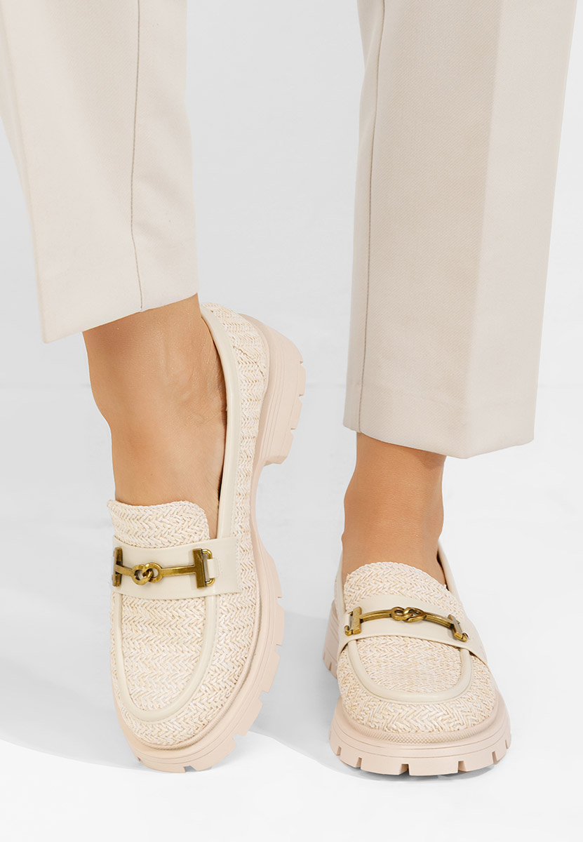 Beżowe mokasyny damskie Latrice