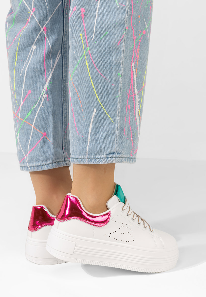 Białe sneakersy na koturnie Sellena