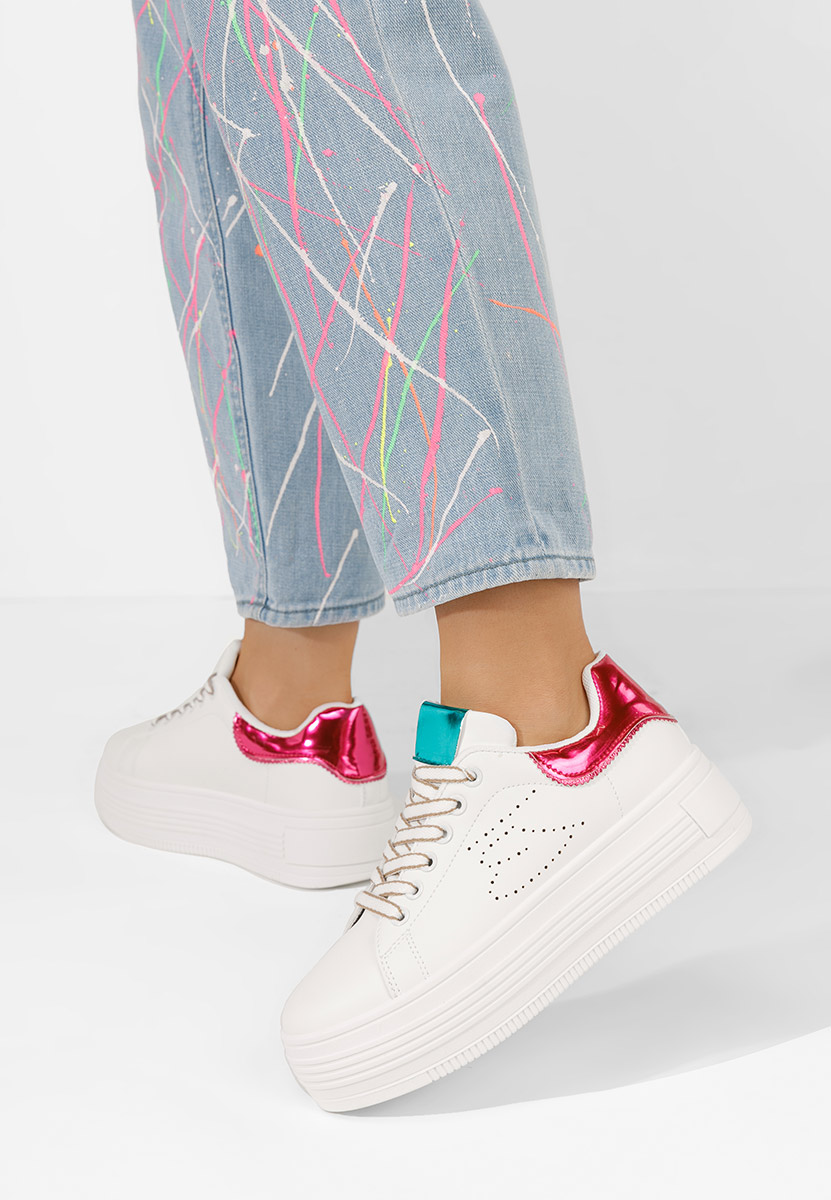 Białe sneakersy na koturnie Sellena
