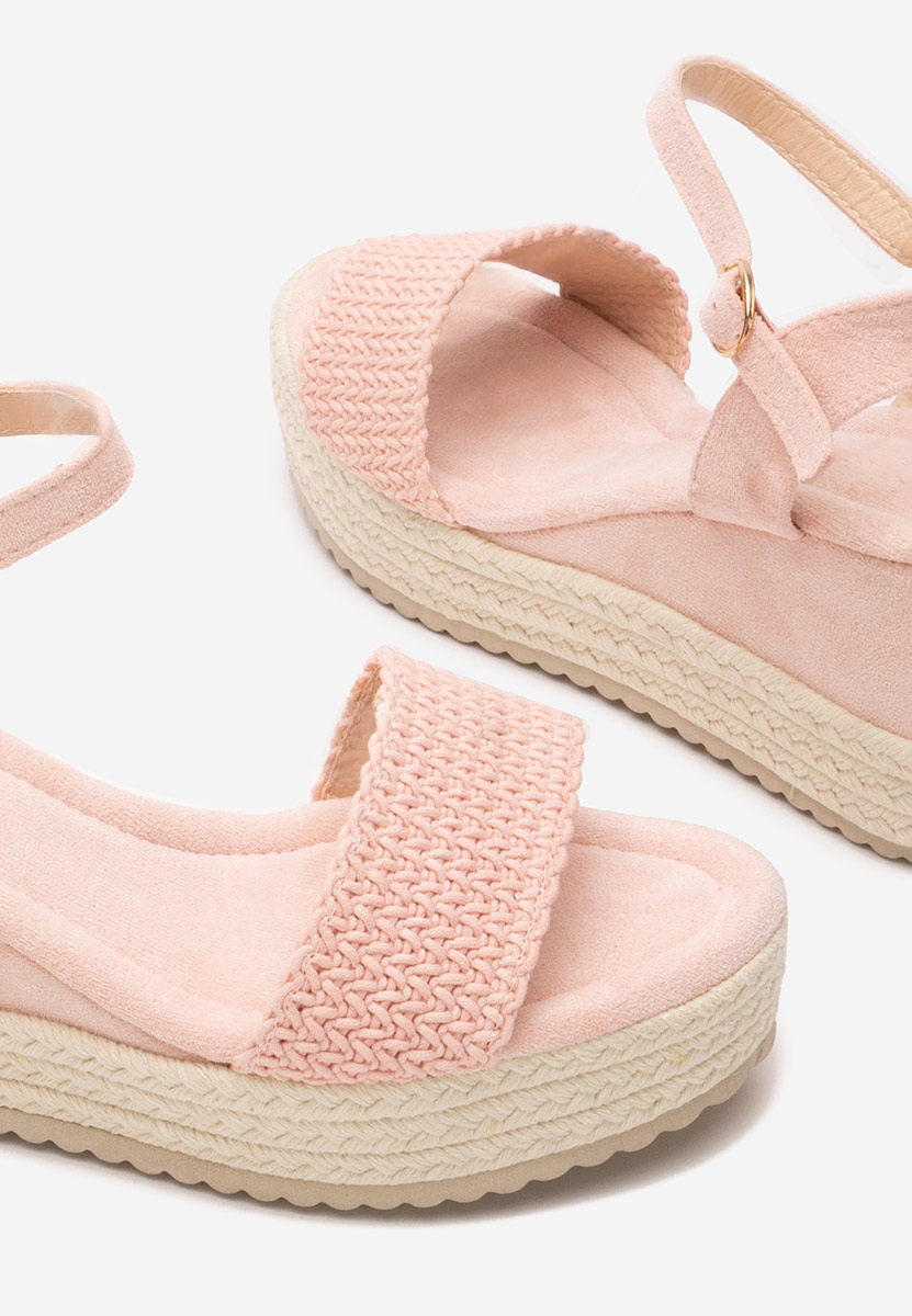 Różowe sandały na koturnie Debbi