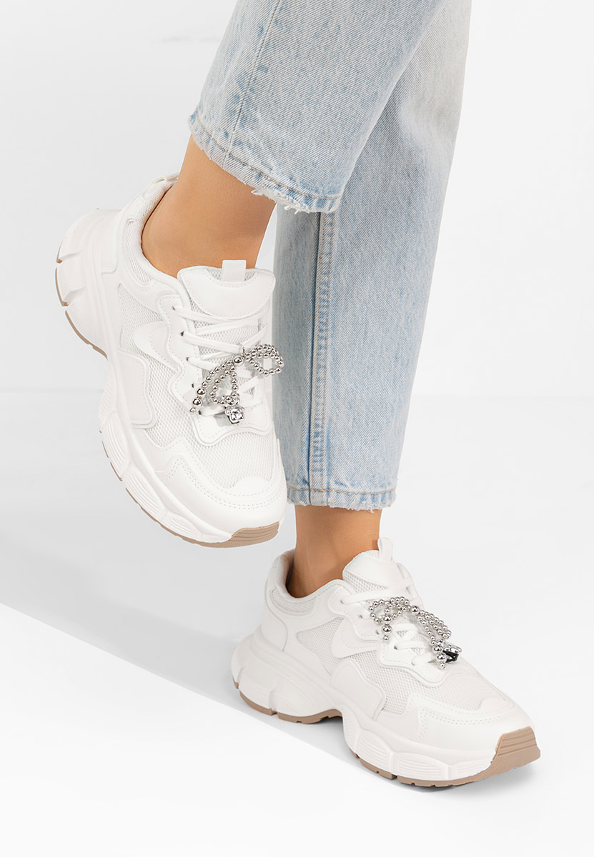 Białe sneakersy na koturnie Jasmyne