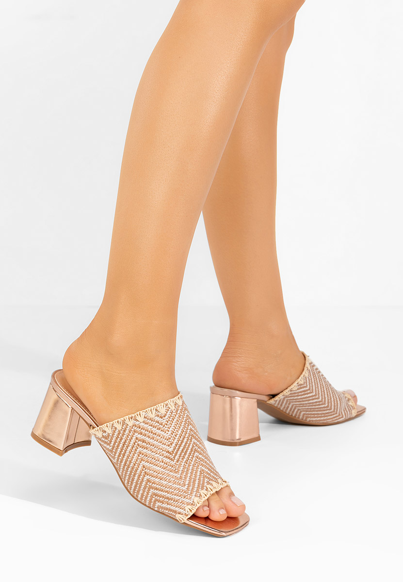 Szampańskie klapki na obcasie Yngrid