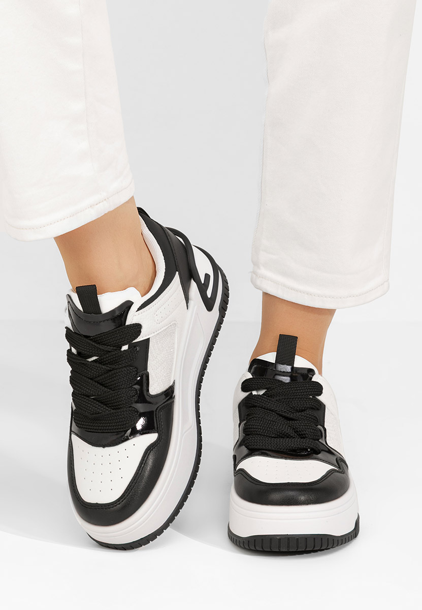 Białe sneakersy na platformie Jenyffer