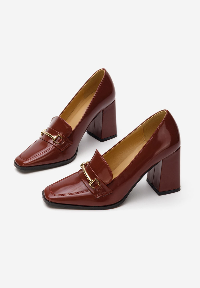 Bordowe mokasyny na słupku Noriana