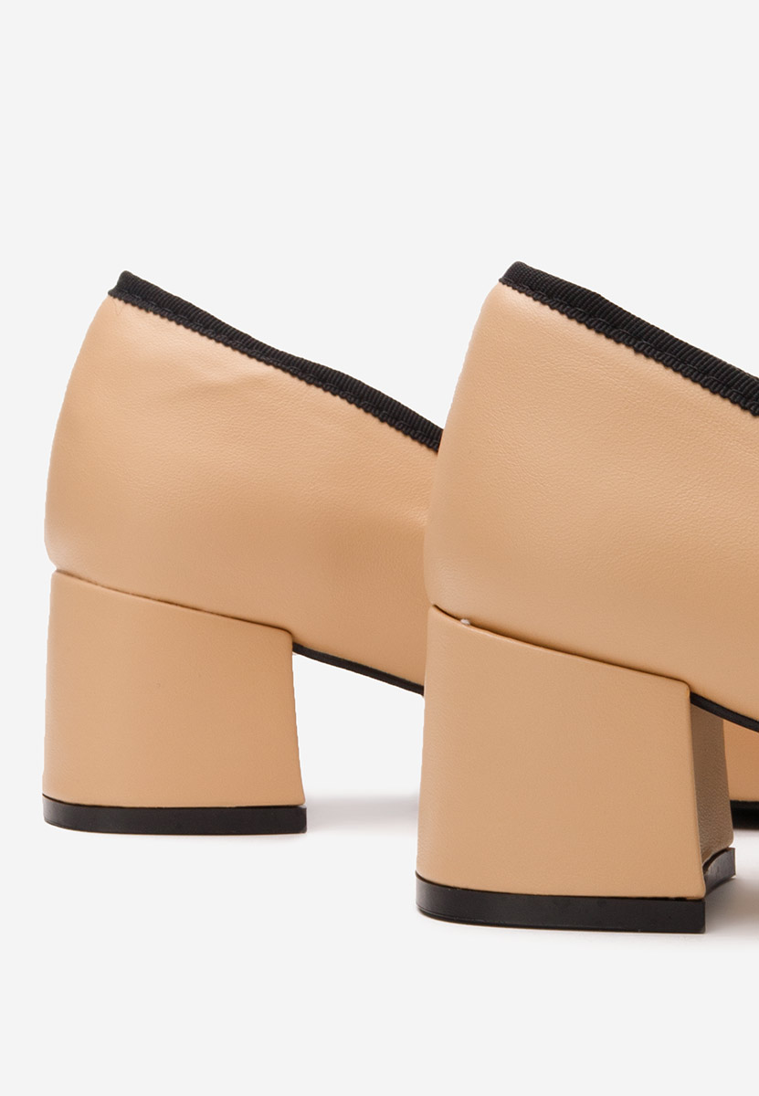 Beżowe półbuty damskie Carynne