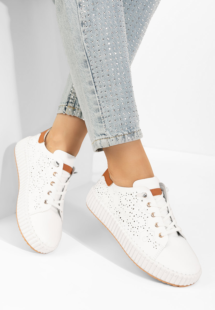 Białe sneakersy na koturnie Niabi