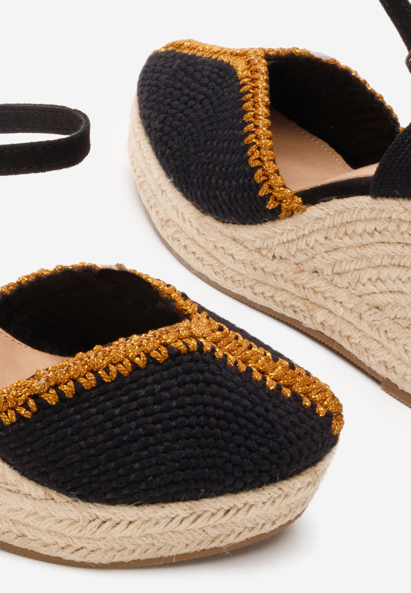 Czarne espadryle na platformie Marrilu