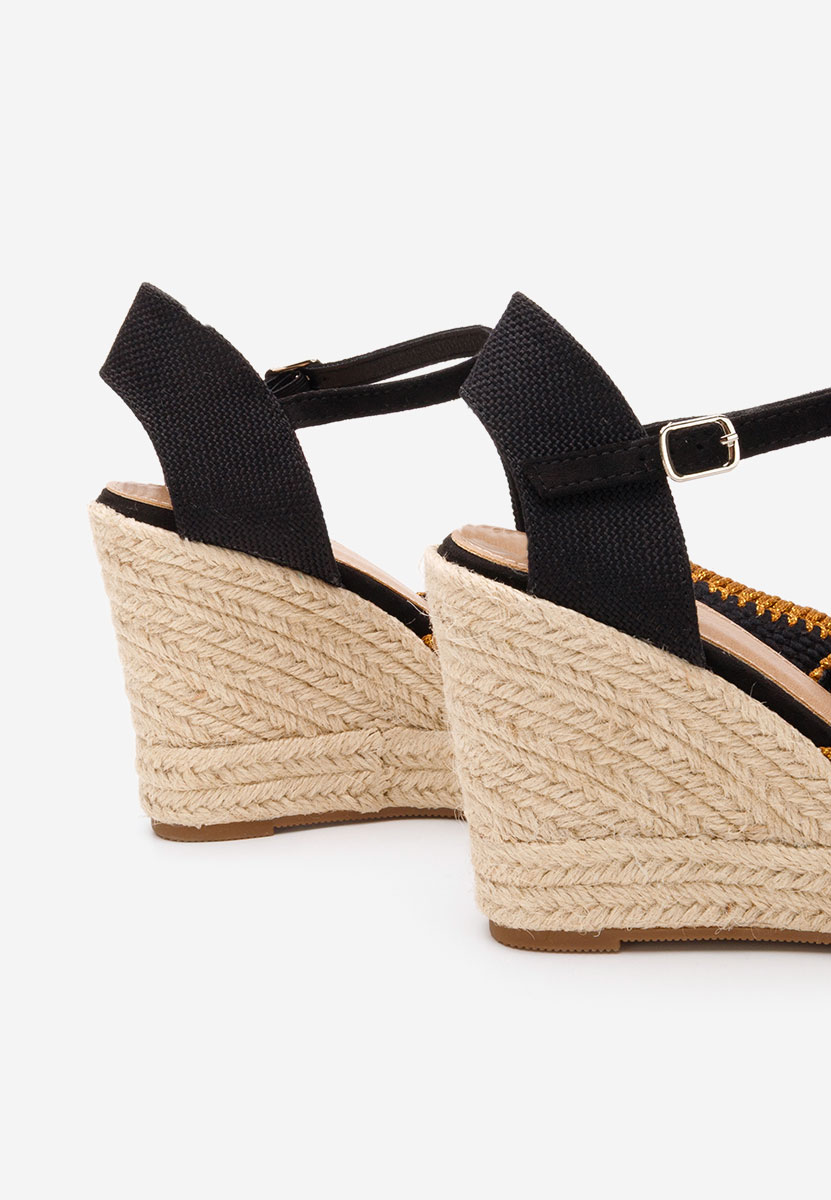 Czarne espadryle na platformie Marrilu