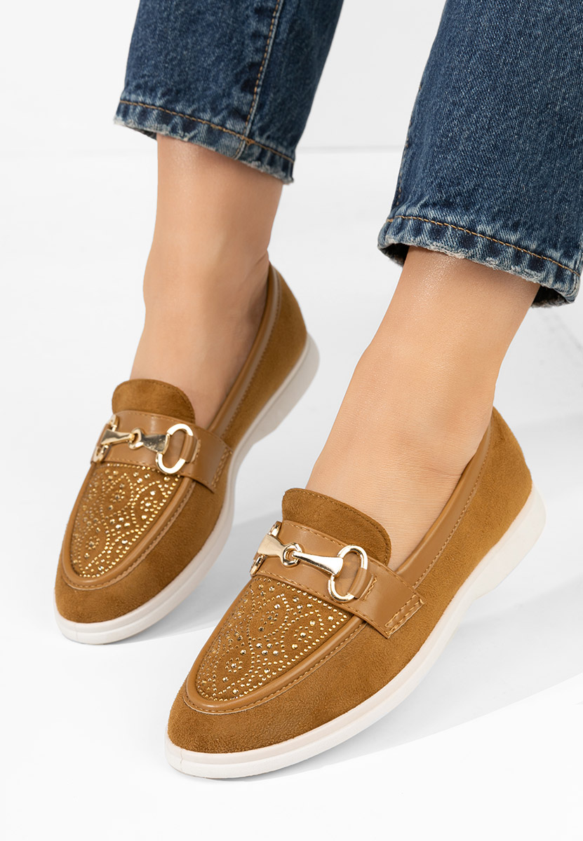 Camelowe loafers damskie Adesa